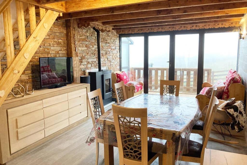 Chalet Cosy Renove Avec Vue Sur Le Lac Les Angles  Exteriör bild